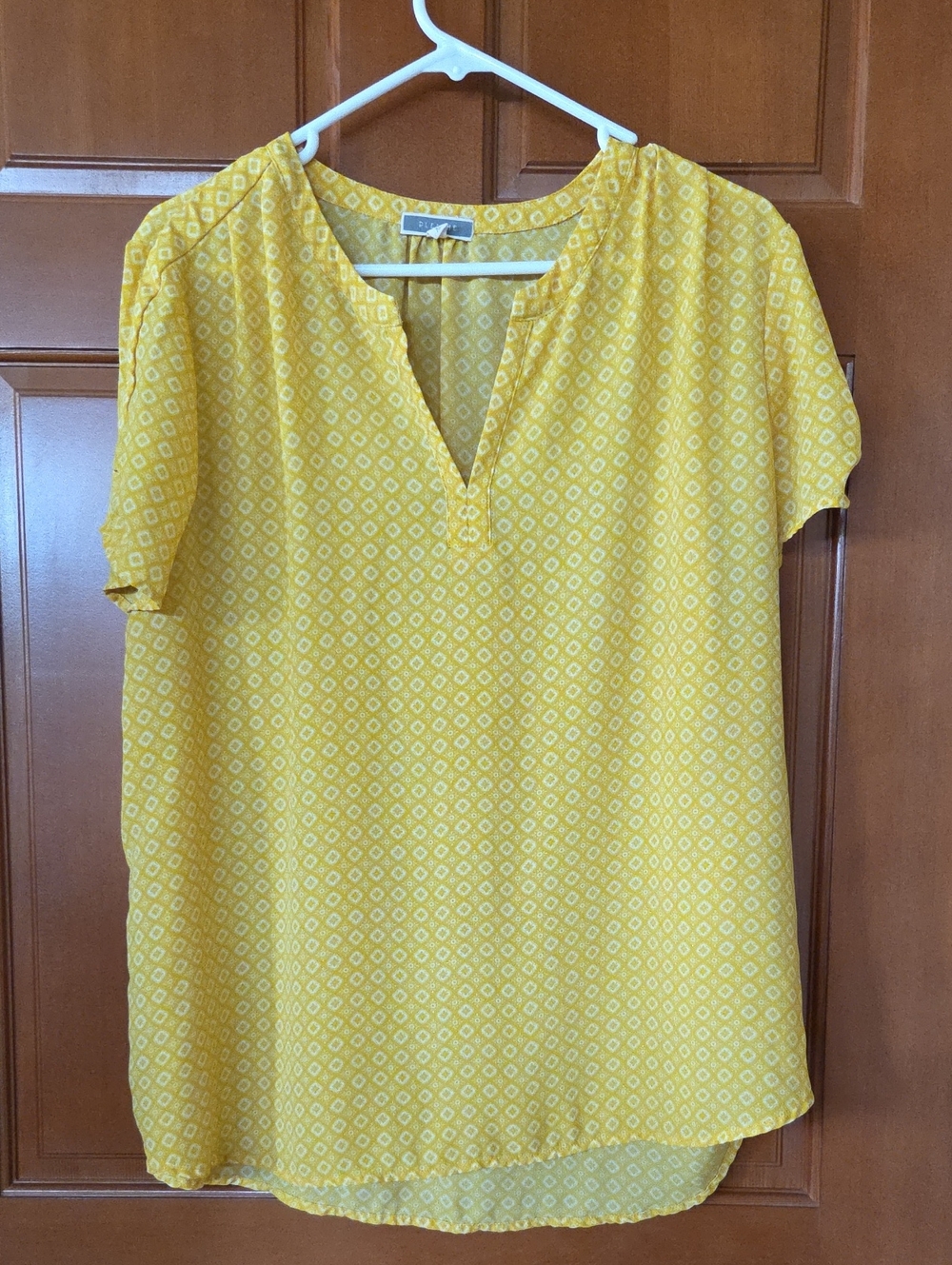 Pleione Bright Yellow Short-Sleeve V-Neck Blouse